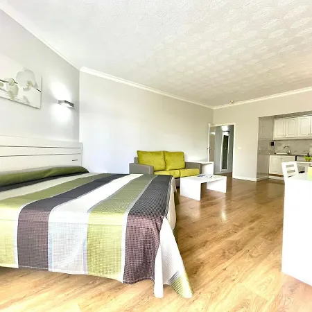 Superior Studio With Pool, Close To The Apartman *