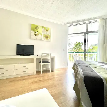 Superior Studio With Pool, Close To The Apartman *